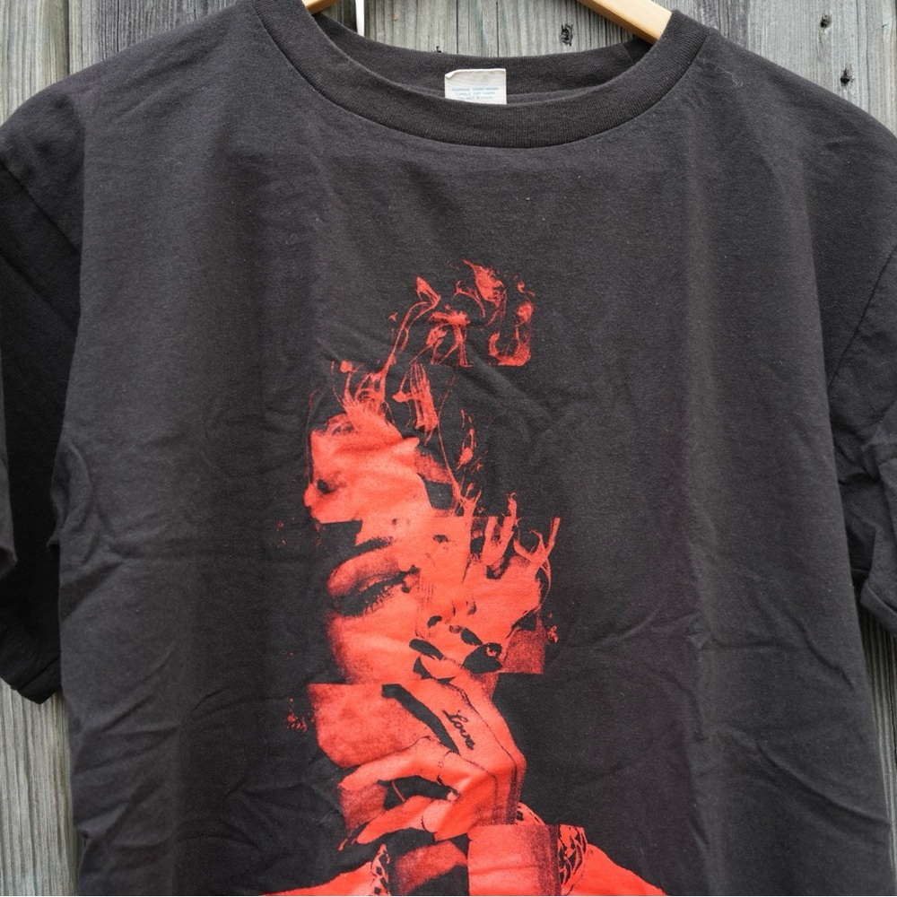 RIHANNA SMOKING GRAPHIC TEE. Medium 38-40 - Picture 2 of 10
